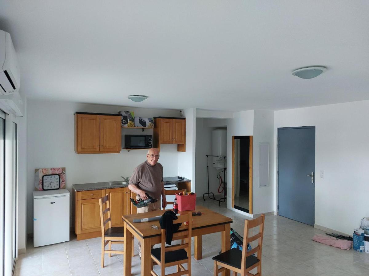 Nouvel Location D'Un Bel Appart T2 Climatise Et Meuble Au Rdch Avec Piscine Dans Residence Les Melody Santa-Maria-Poggio  Eksteriør billede