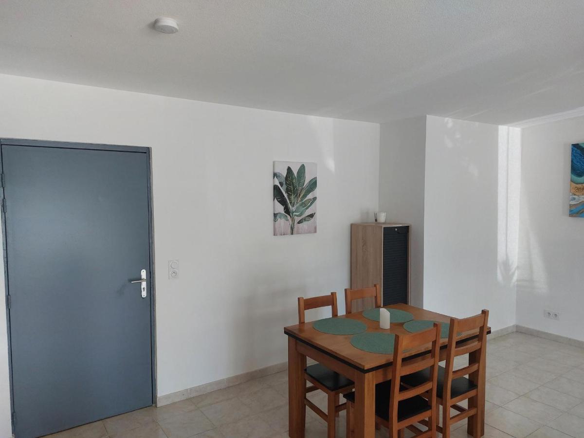 Nouvel Location D'Un Bel Appart T2 Climatise Et Meuble Au Rdch Avec Piscine Dans Residence Les Melody Santa-Maria-Poggio  Eksteriør billede