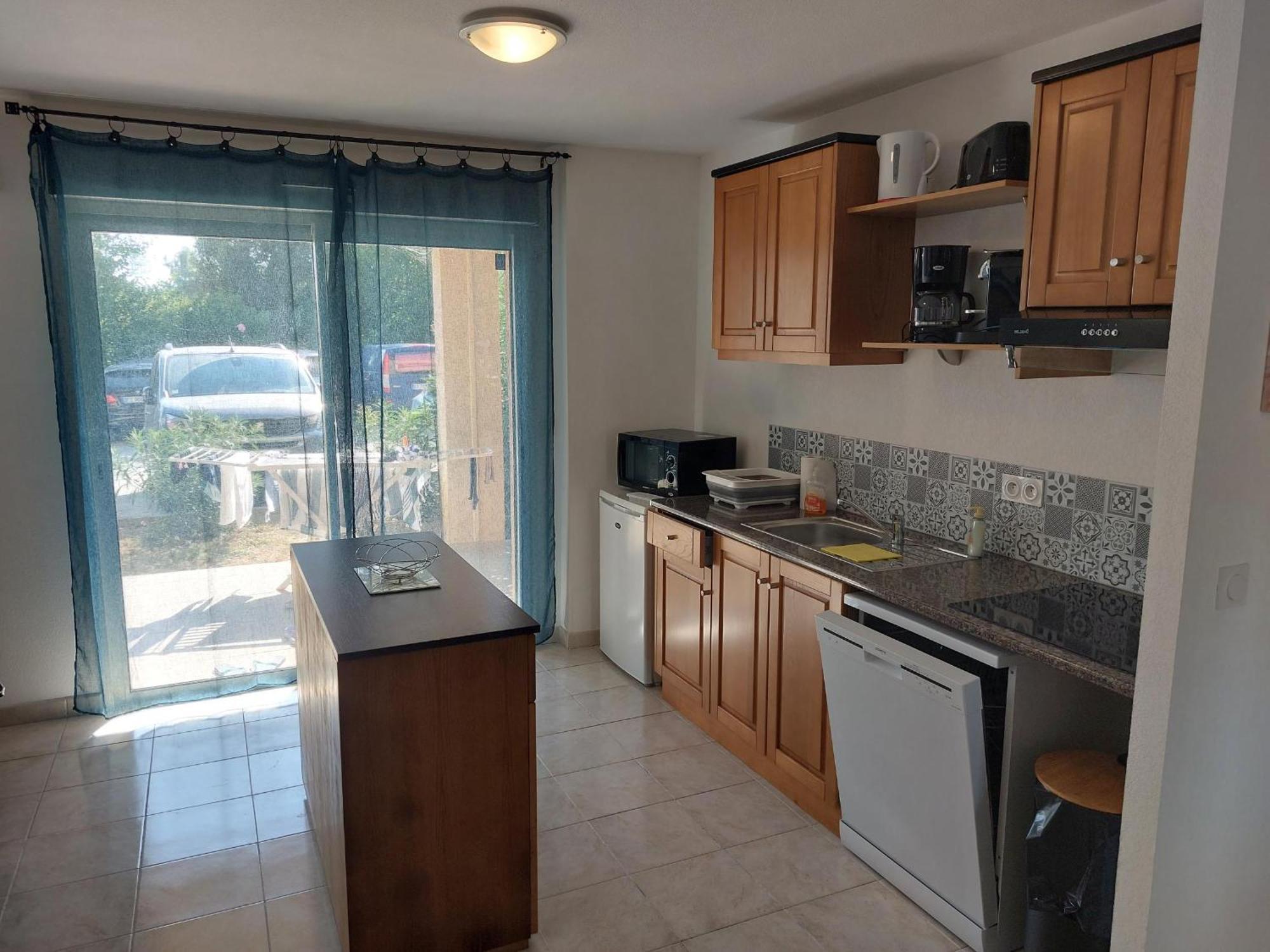 Nouvel Location D'Un Bel Appart T2 Climatise Et Meuble Au Rdch Avec Piscine Dans Residence Les Melody Santa-Maria-Poggio  Eksteriør billede