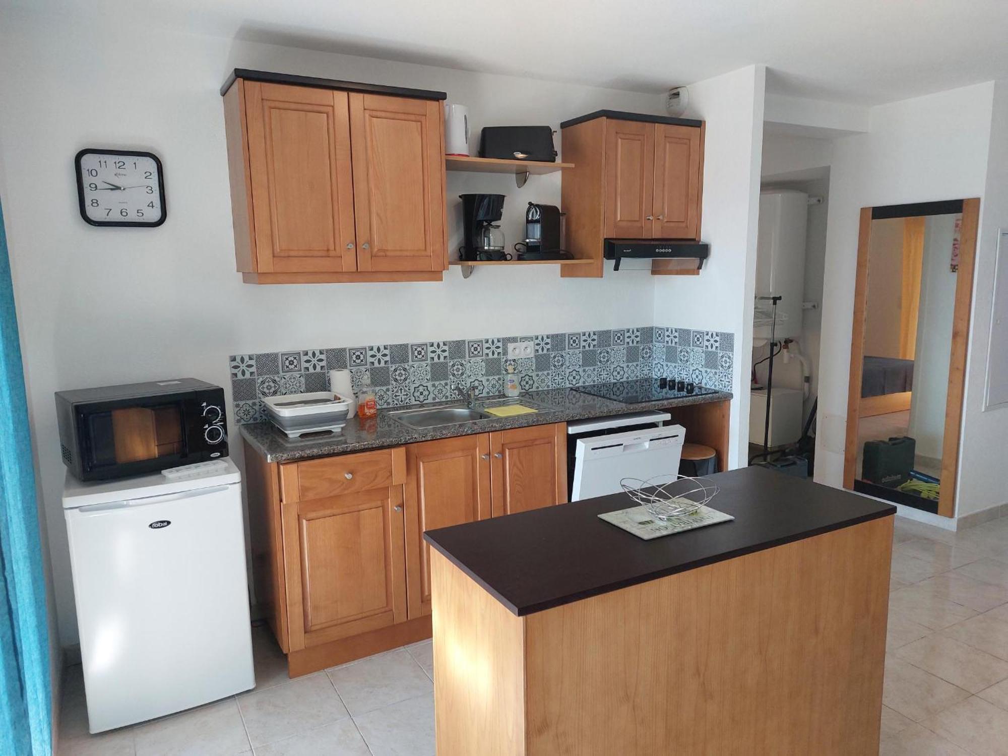 Nouvel Location D'Un Bel Appart T2 Climatise Et Meuble Au Rdch Avec Piscine Dans Residence Les Melody Santa-Maria-Poggio  Eksteriør billede