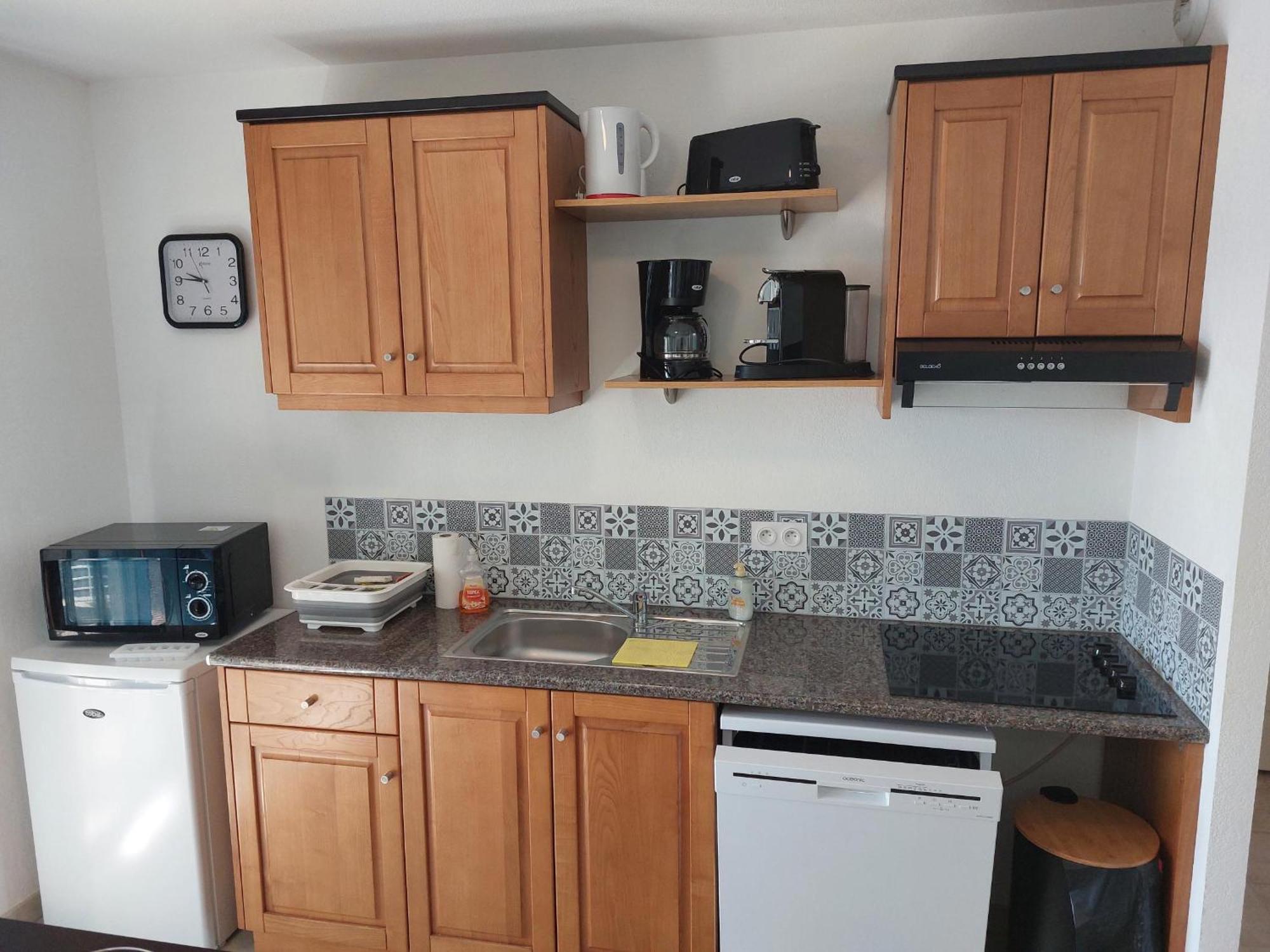 Nouvel Location D'Un Bel Appart T2 Climatise Et Meuble Au Rdch Avec Piscine Dans Residence Les Melody Santa-Maria-Poggio  Eksteriør billede